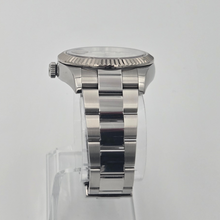 Rolex Sky-Dweller 326934 White Gold Oyster side detail
