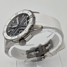 Right side details of Ulysse Nardin Diver X Skeleton