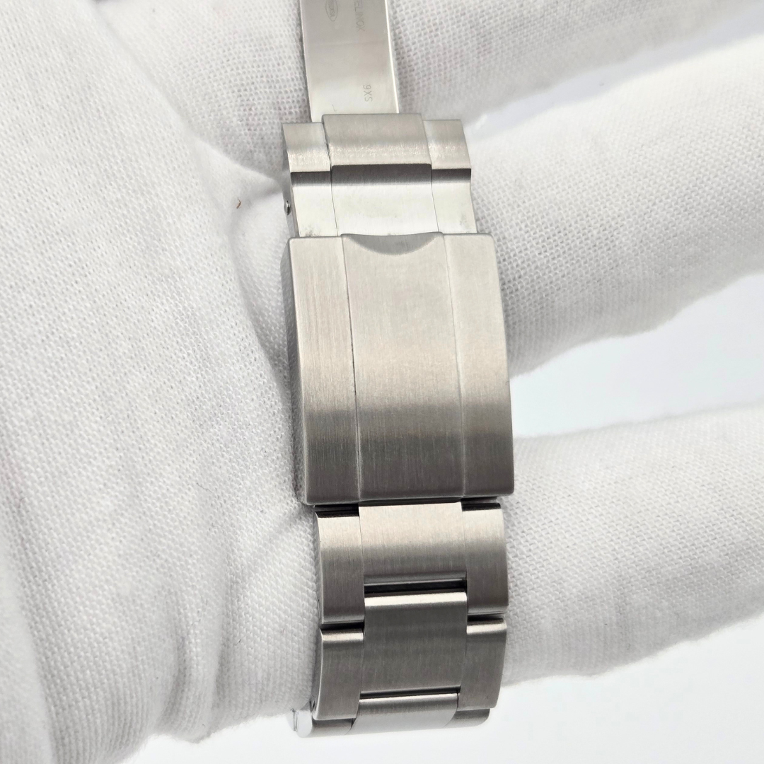 Rolex Explorer II 226570 Polar White 2025