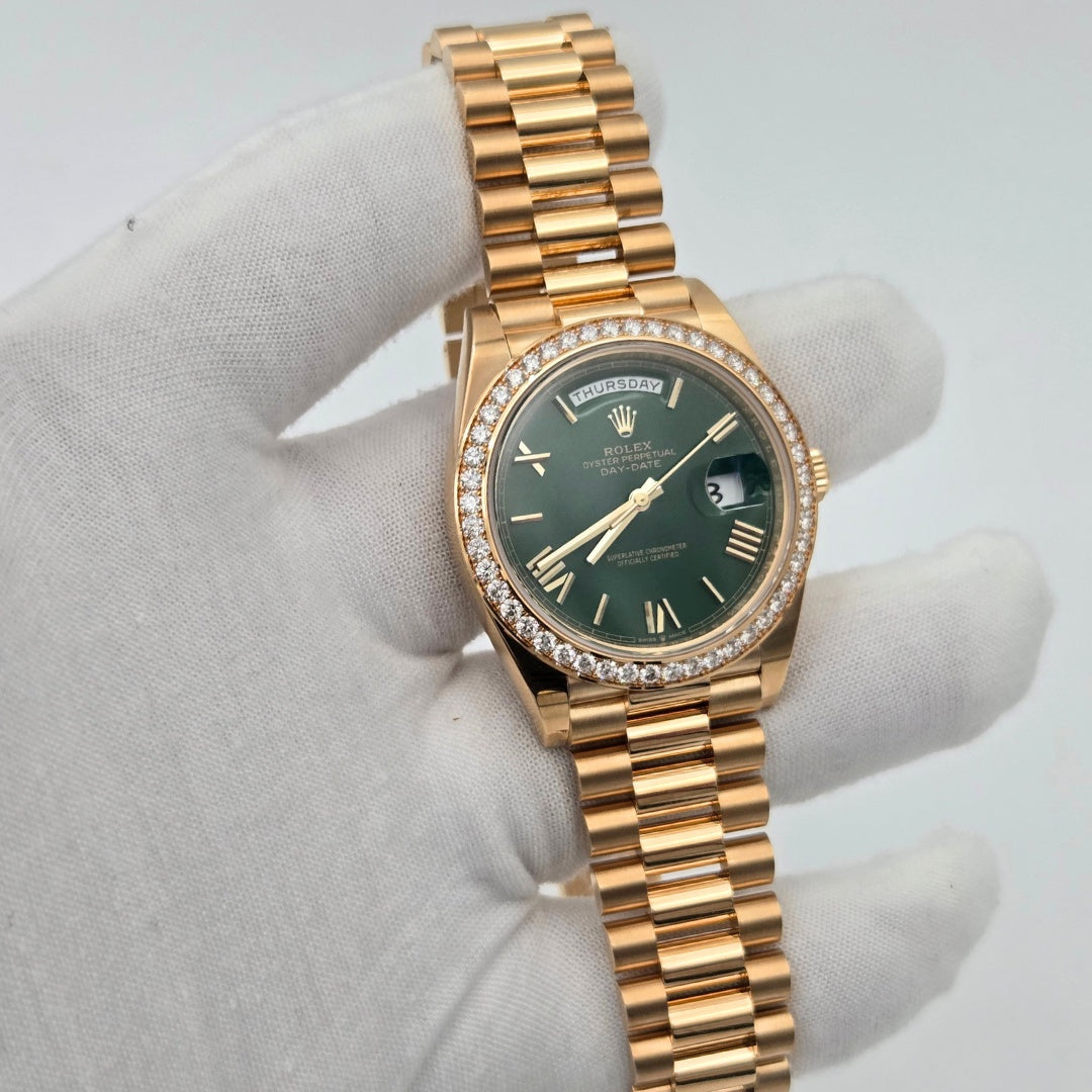 Rolex Day-Date 40 Green Diamond Yellow Gold President 228348RBR Box Papers 2023