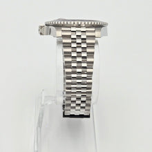 Rolex GMT-Master II Pepsi 126710BLRO Jubilee Steel Black Watch Box Papers 2024