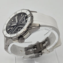 Ulysse Nardin Diver X Skeleton Titanium 44mm 3723-170 Box Papers