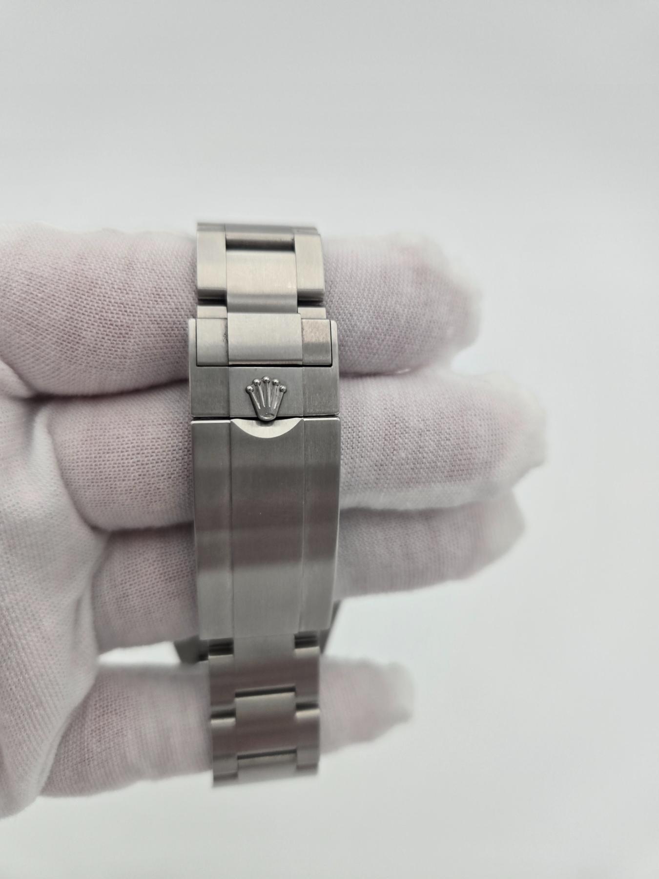 Rolex Submariner Date 41 mm (Ref. 126610LV) – 2024 - Green Bezel “Starbucks”