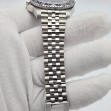 Jubilee bracelet details on Rolex GMT-Master II "Pepsi" 126710BLRO 2025