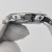 Case view of Ulysse Nardin Executive Dual Time Lady